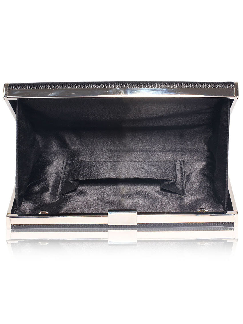 clutch/ selskabstaske i sort med smukt sølv-metalramme